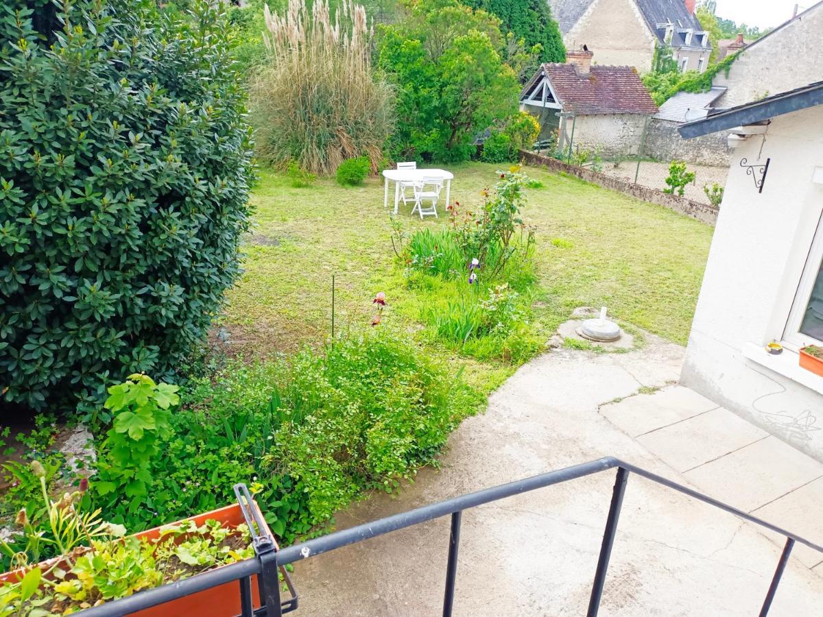 Petite Maison Etape Loire A Velo Ou Compostelle Mosnes Eksteriør billede